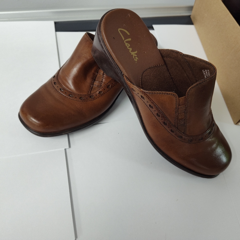 Shoes - Picture 4 of 4